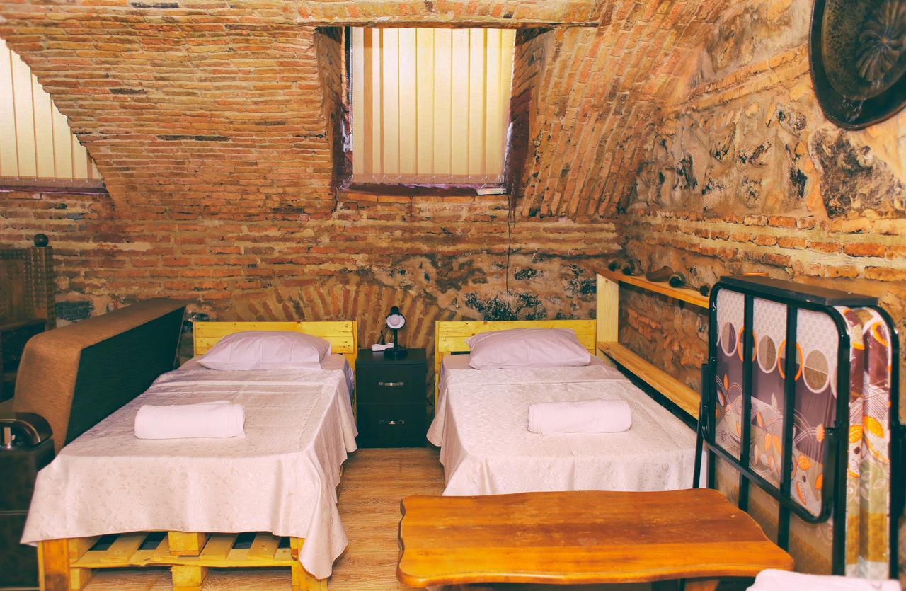 Guest House Kakabadzeebi 9 ティビリシ エクステリア 写真